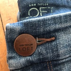 Cropped LOFT jeans